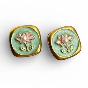 Green Floral Lotus Pearl Earrings